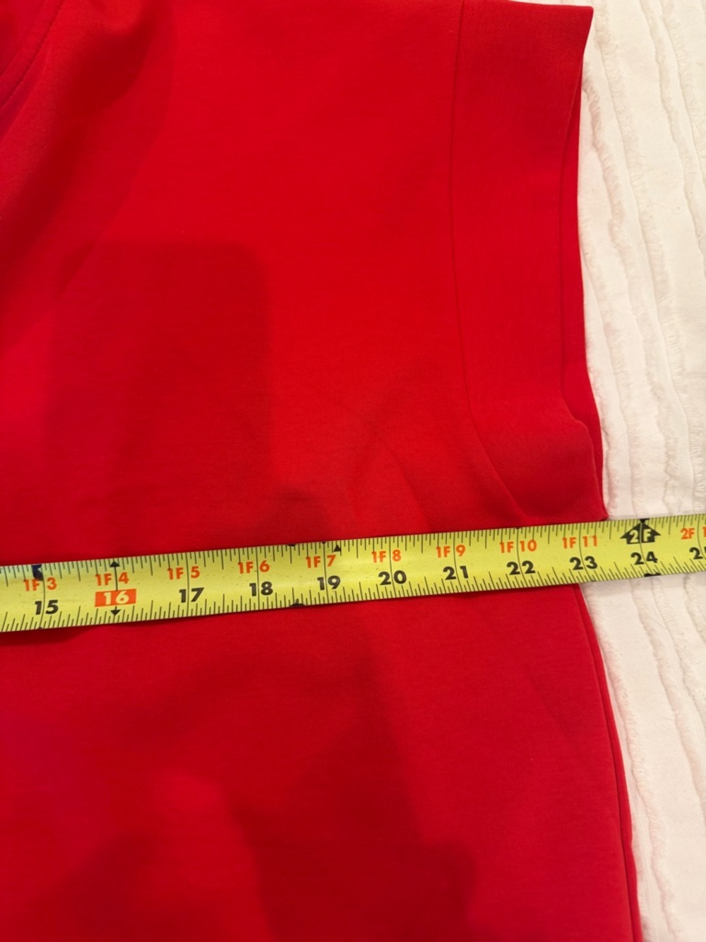 Entro Red Short Sleeve Collared Top Scallop NWT - Picture 5 of 6